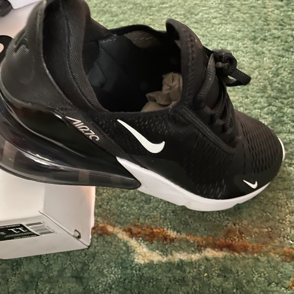BRAND NEW MENS NIKE AIR MAX 270 FOR SALE SIZE 11!! - Picture 8 of 9